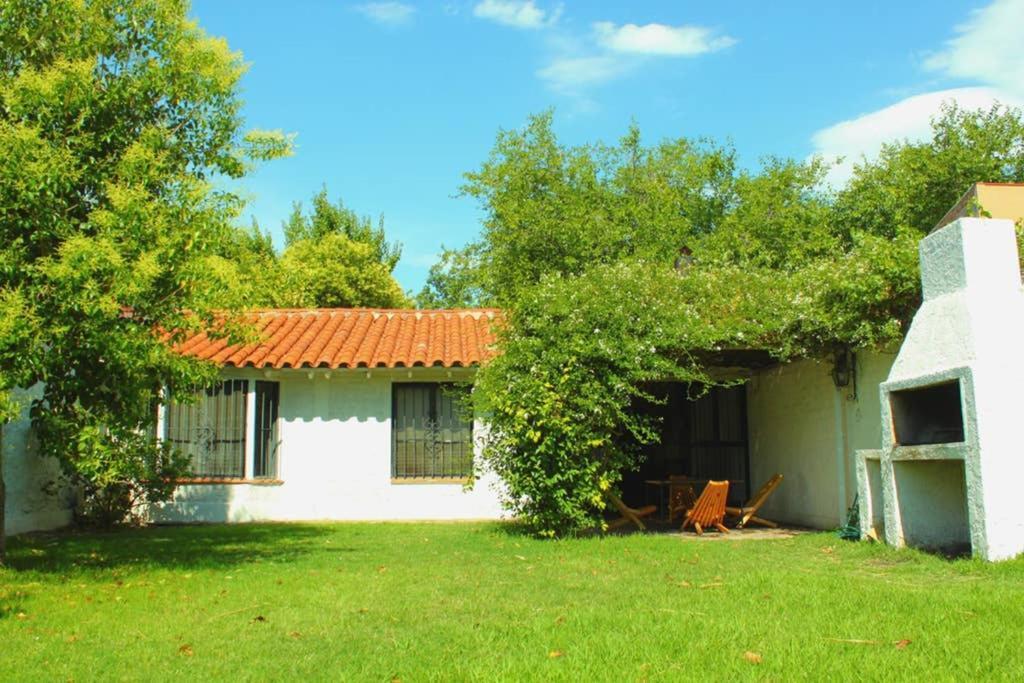 Big beautiful house with garden in 5ta Sección neighbourhood Vila Mendoza Exterior foto
